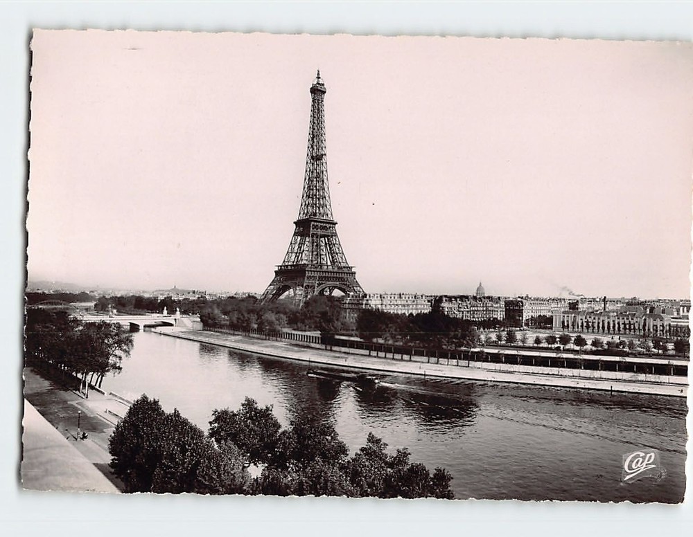 Postcard La Seine et la Tour Eiffel Paris France
