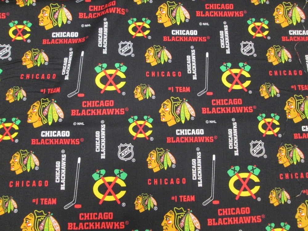 CHICAGO BLACKHAWKS NHL 100% COTTON 1 YARD PIECE BRAND NEW SQUARE BLACK DESIGN
