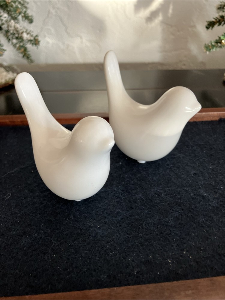 2 Pieces Bird Statues Tabletop Ornament for Table Centerpiece Shelf Cabinet
