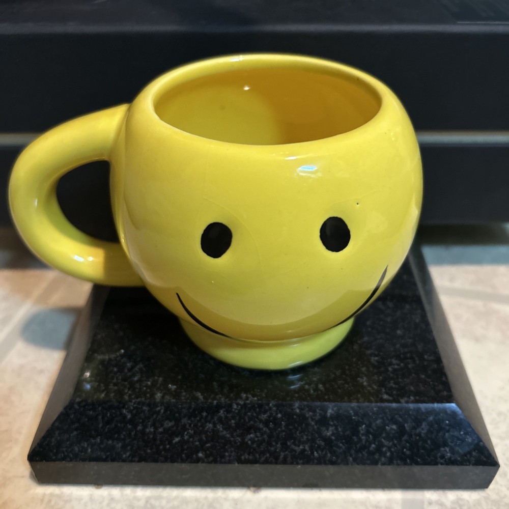 Vintage Retro Yellow Smiley Face Coffee Mug Cup  Smiley Face (1970s)