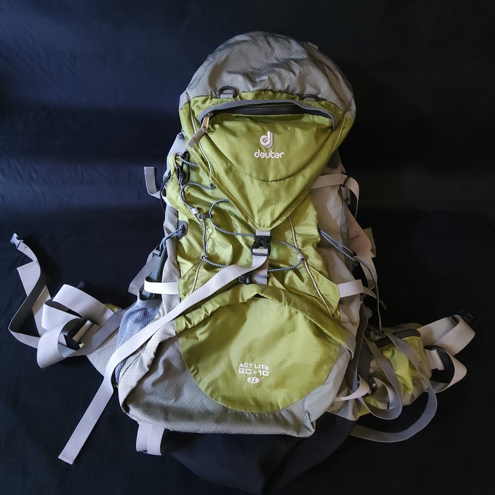 Deuter ACT Lite 60 + 10 SL Pack Hiking Backpack Green Gray Camping Outdoors