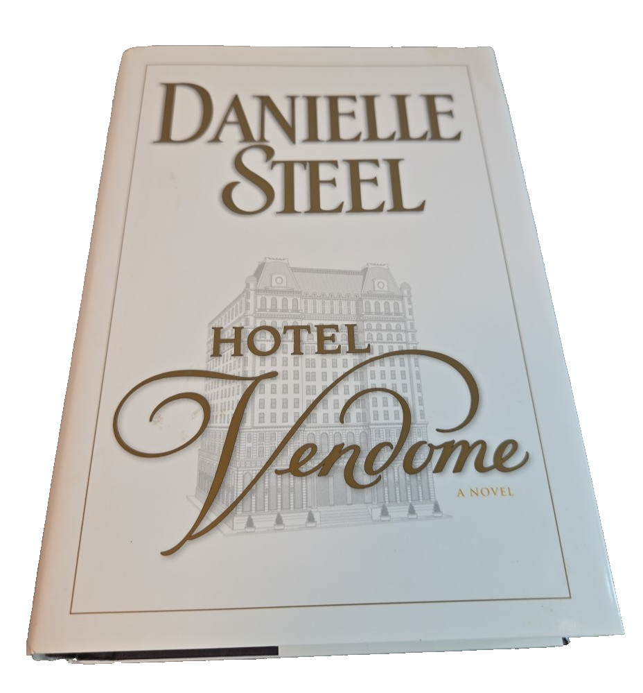 Hotel Vendome: A Novel (LARGE Print - Hardcover)