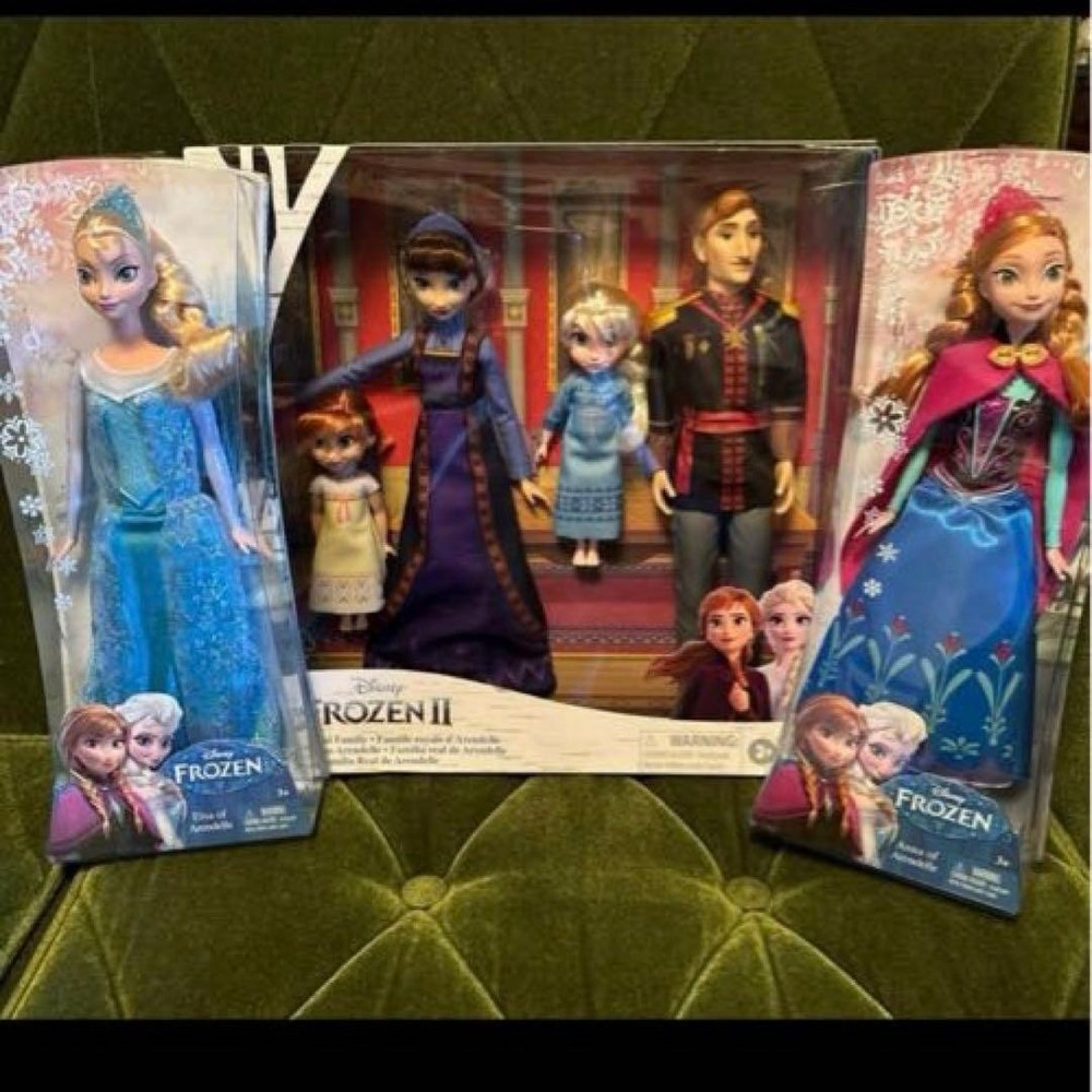 Frozen 2 Royal Family Frozen Doll Set #fd99d2