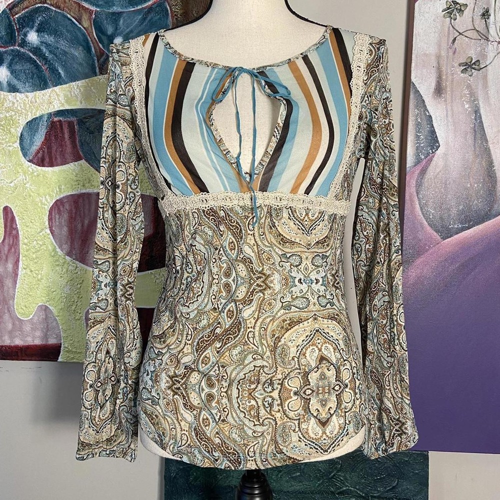 Vintage y2k mesh boho long sleeve top!