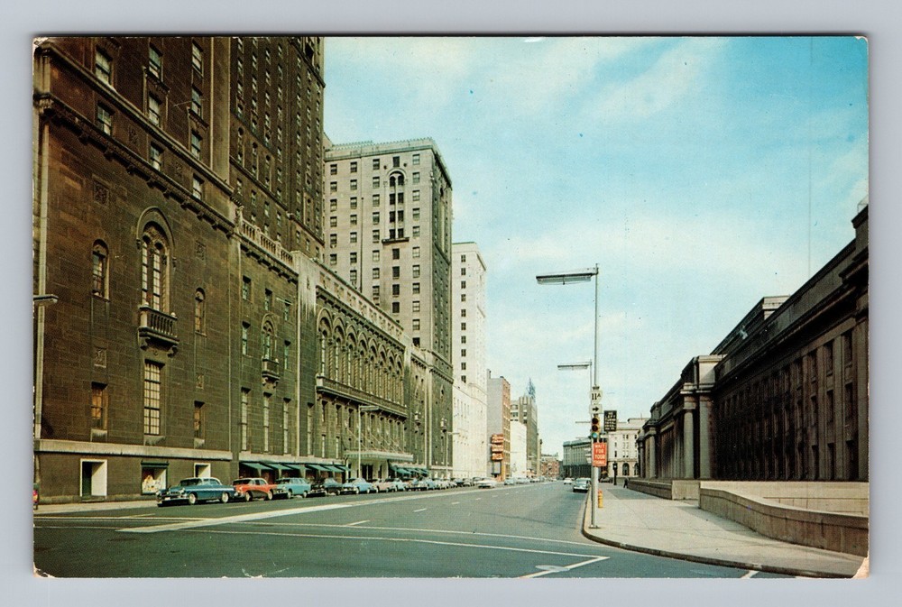 Canada Ontario Toronto Front Royal York Hotel Union Station PC Vintage Postcard