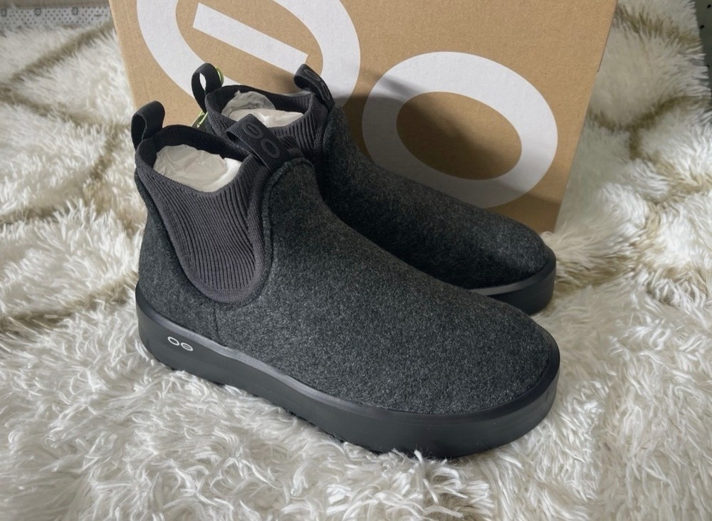 New Oofos Women’s Size  8 Oomega Londoner Recovery Boot Slick  Black  $199 MSRP