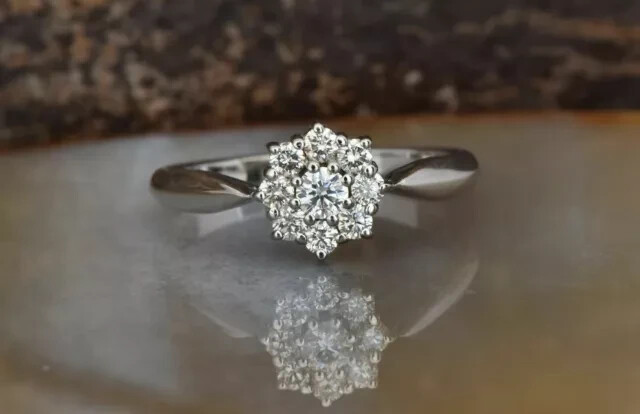 2Ct Round Cut Simulated Diamond WomenFlower Engagement Ring 14kWhite Gold Plated