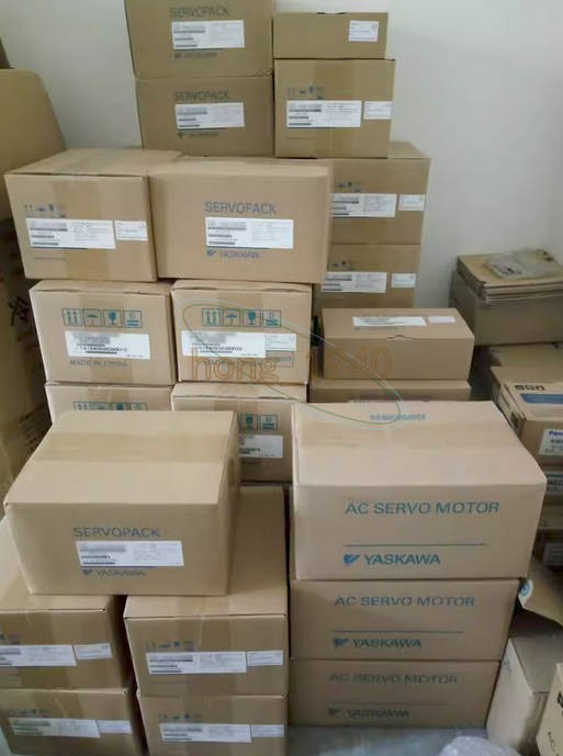 1PC NEW YASKAWA SGM7J-01A7D6C Servo motor