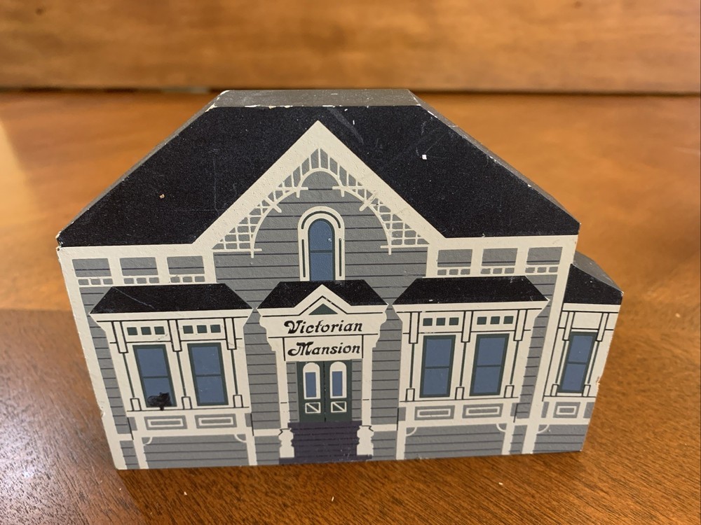 Vintage, 1995, The Cat’s Meow, Bed And Breakfast Series, Victorian Mansion