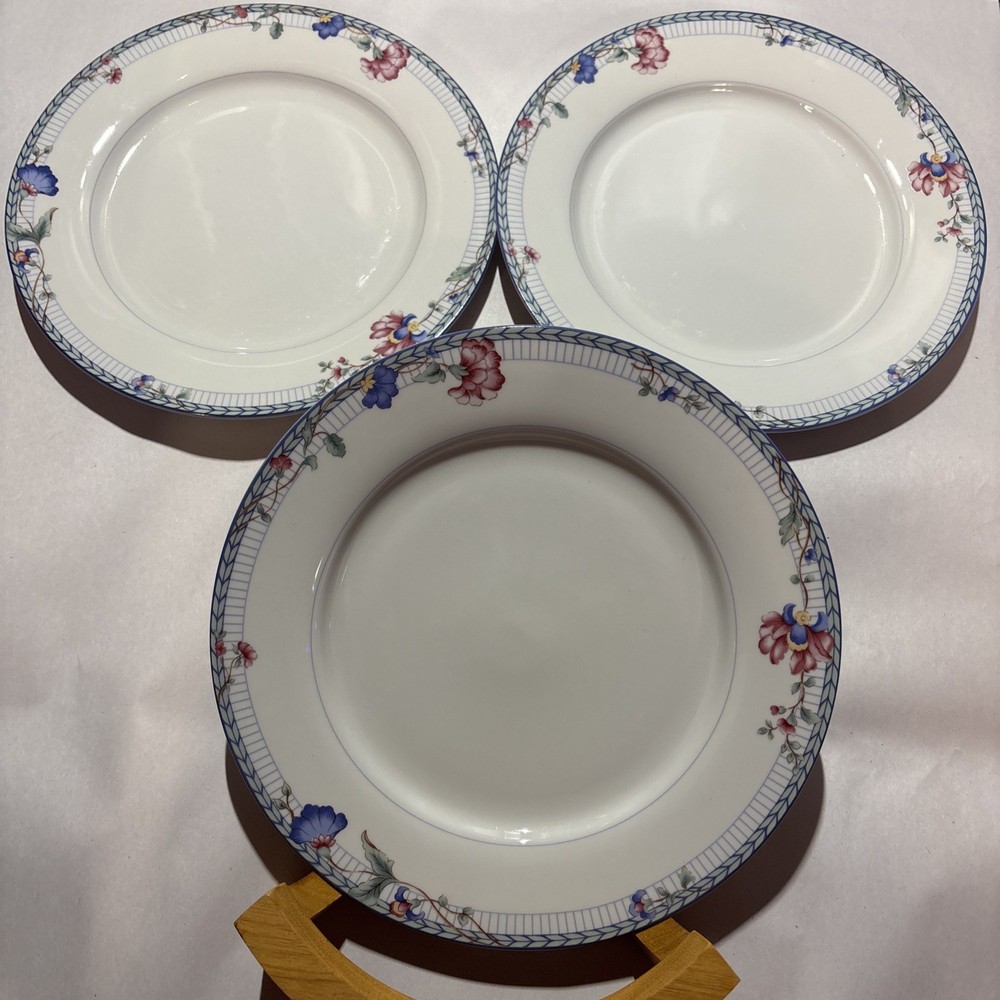 Set Of 3 Vintage Oneida Blue Lattice Floral Pattern 10¼