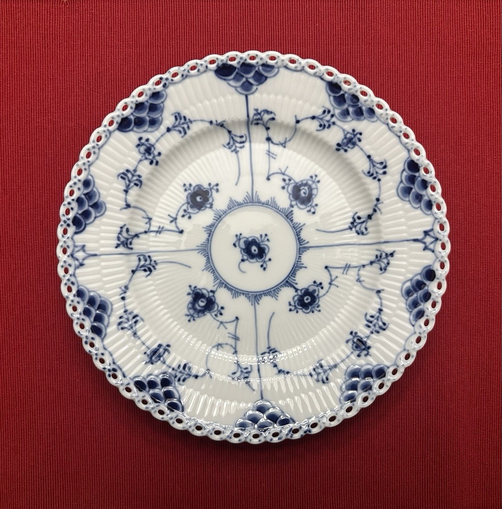Vintage Royal Copenhagen Blue Fluted Full Lace Luncheon Plate #1085