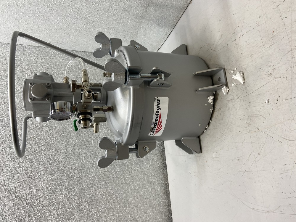 C.A. Technologies 2.5 Gallon Pressure Tank Double Regulator 51-204