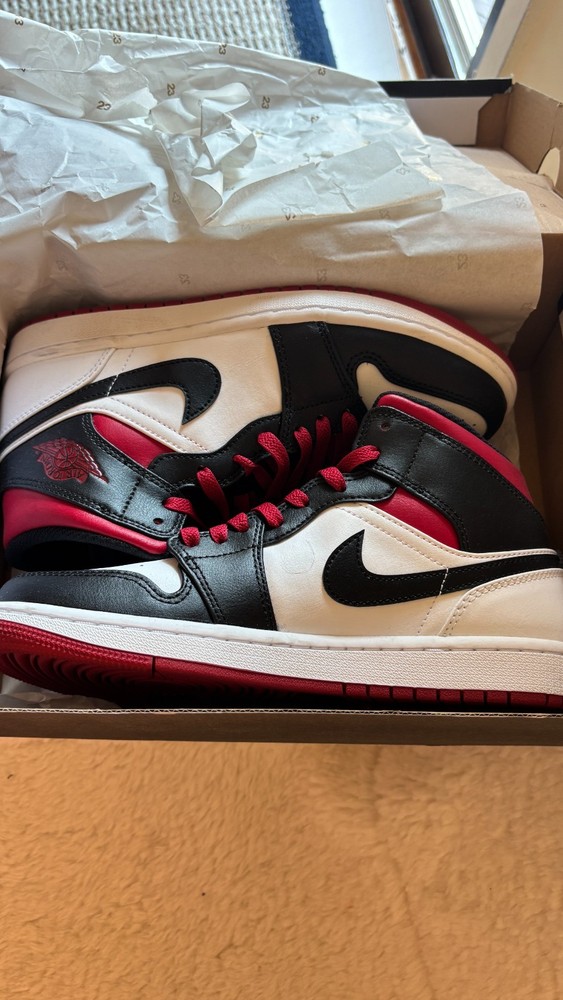 Mens' Air Jordan 1 Mid Shoes