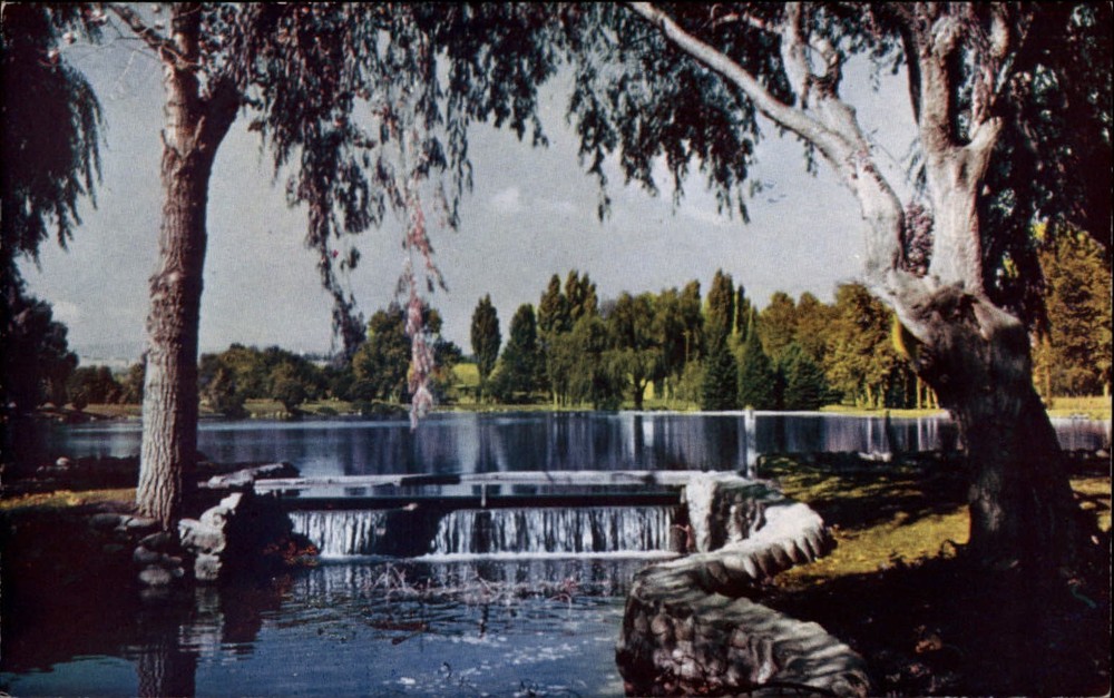 Reno Nevada Idlewild Park Lake scenic Kodachrome unused vintage postcard