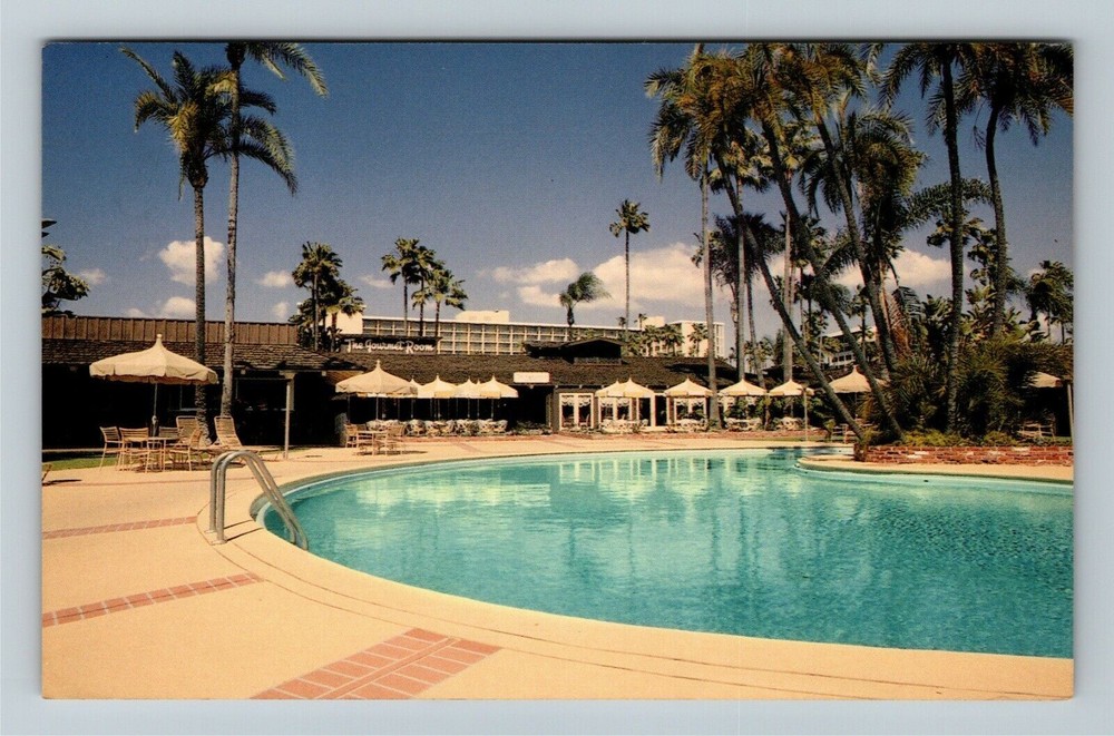 San Diego CA-California Town & Country Hotel c1988 Vintage Souvenir Postcard