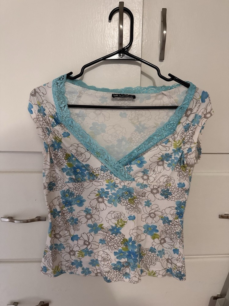 Self Esteem Floral Lace Trim V-Neck Short Sleeve T-Shirt White Blue Green L