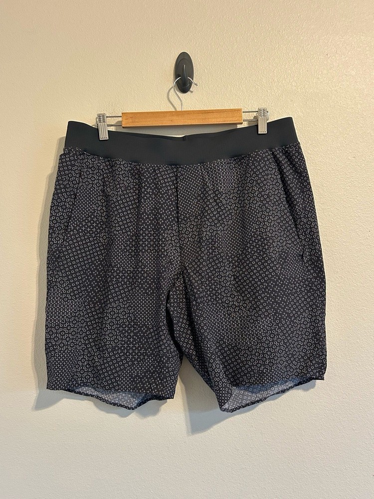 Lululemon Men’s T.H.E. Shorts 9” XL Linerless Grey Camo Gym Run