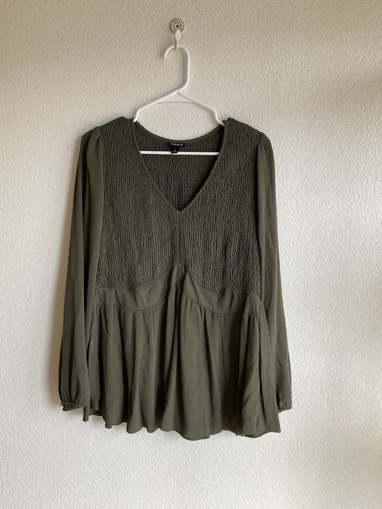 Torrid Olive Green V Neck Smocked Babydoll Puff Sleeve Top 1X Casual Relax