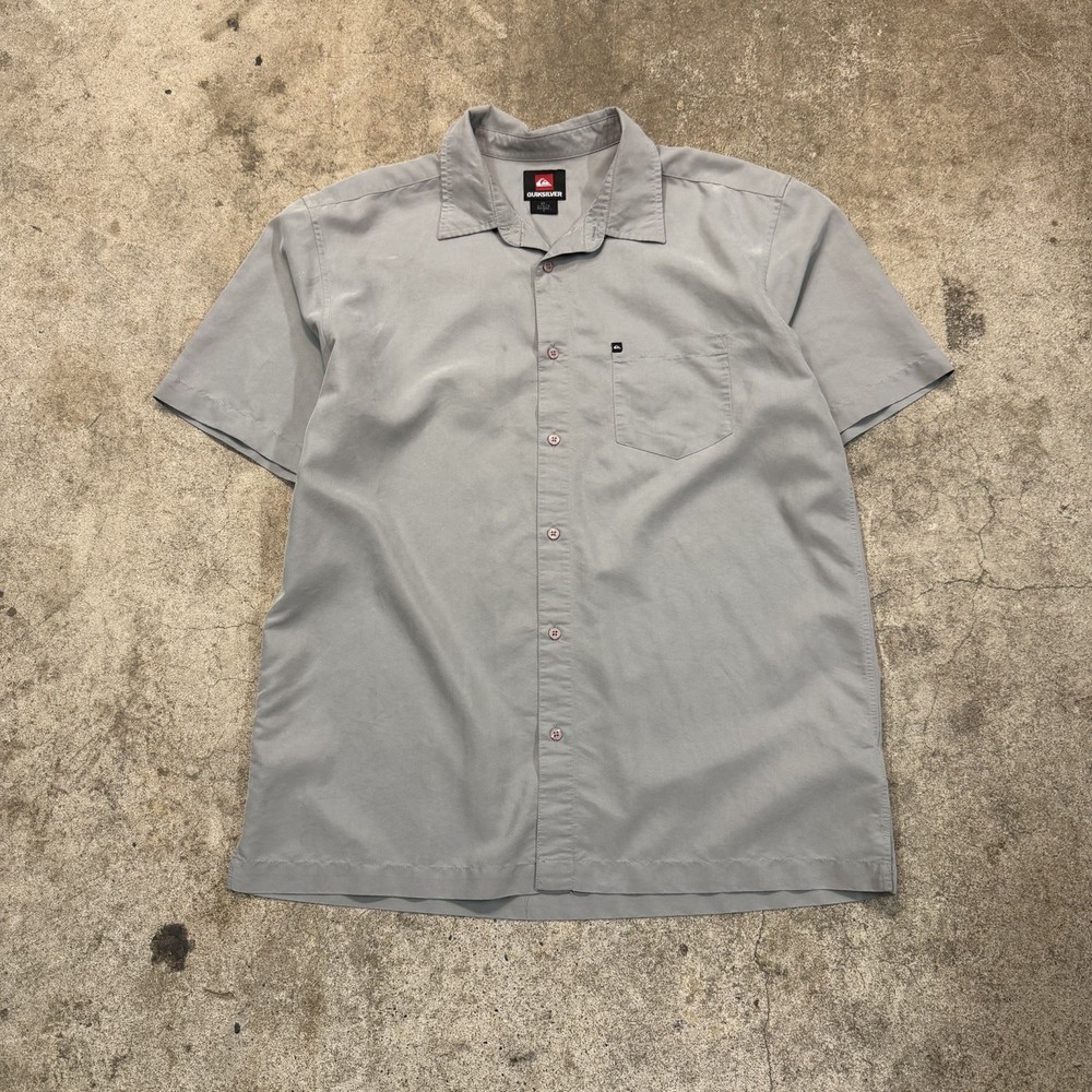 Quicksilver Shirt Men Large Stone Gray Button Up Short Sleeve Embroidered