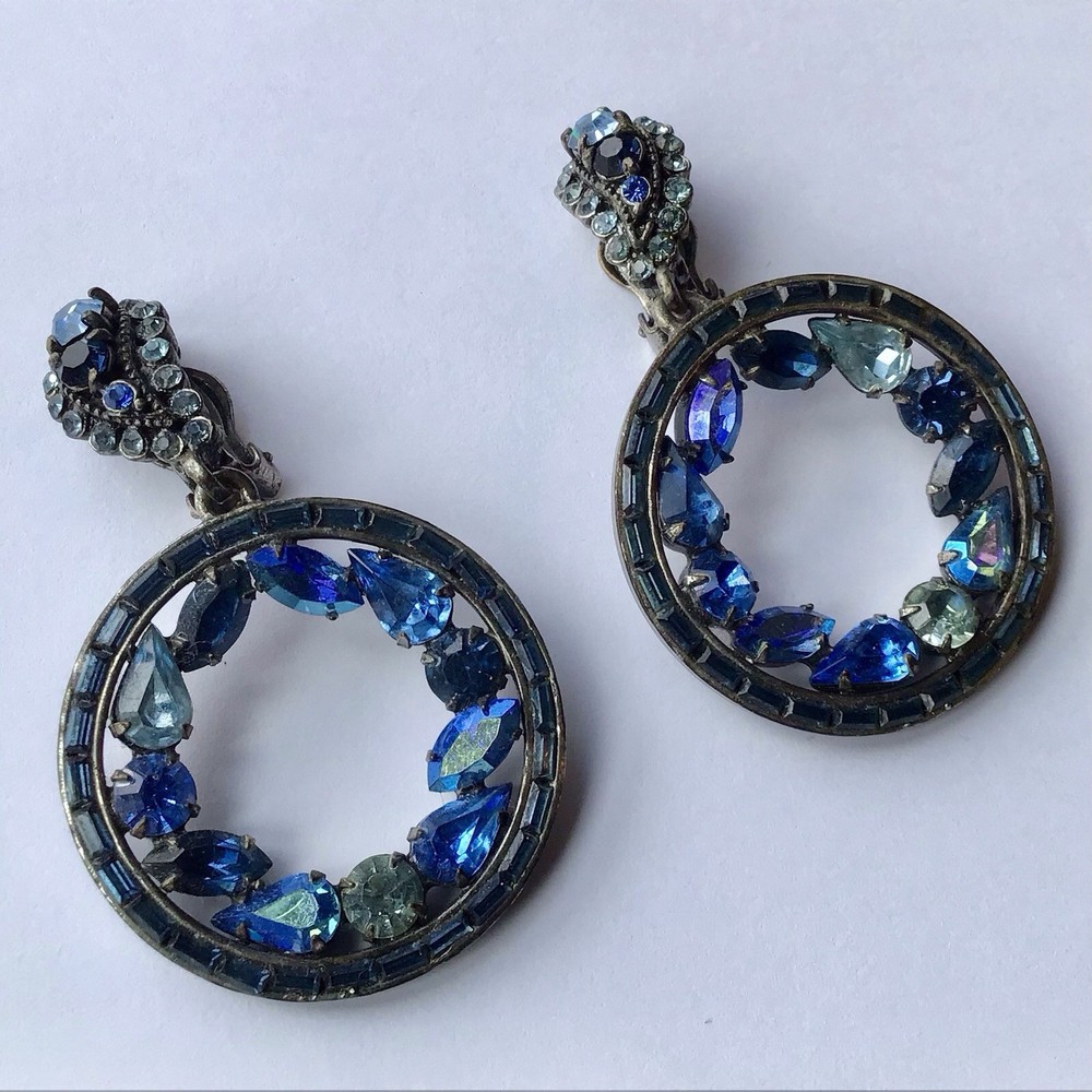 Vintage Weiss Signed Shades Of Blue Rhinestone Chandelier Earrings