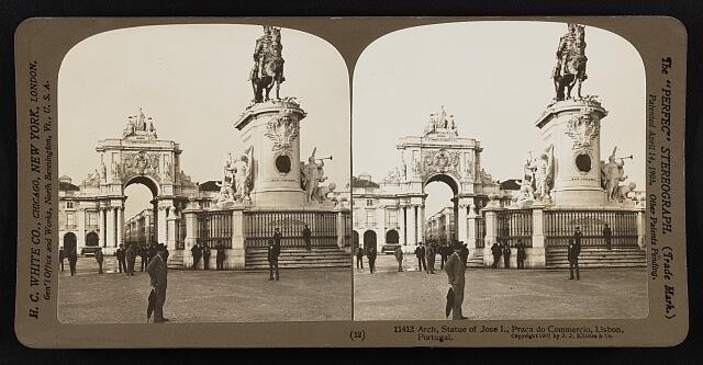 Photo:Arch, statue of Jose I., Praca do Commercio, Lisbon, Portugal