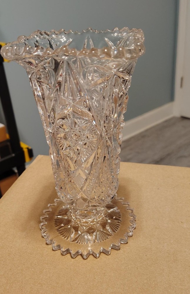 Vintage Hofbauer Byrdes Lead Crystal Diamond Cut Pattern Bud Vase. Beautiful