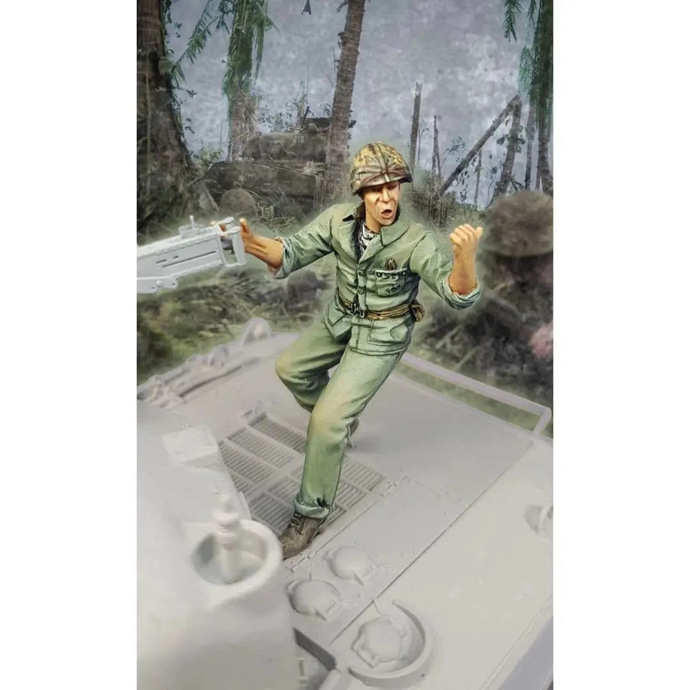 1/35 US Marine Corps tank commander RESIN FIGURE MODEL KIT Unassembled Unpainted