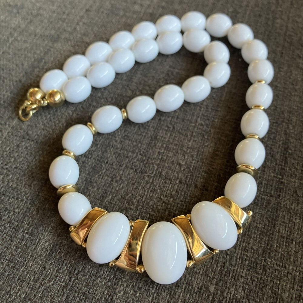Vintage Trifari Necklace, Chunky White Beaded Choker, 18 Inches