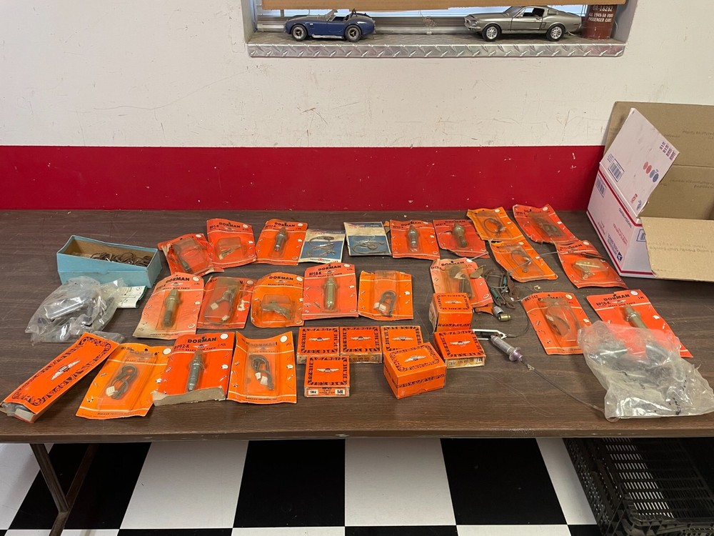 LOT OF VINTAGE 1960'S 1970'S GM FORD DORMAN BRAKE PARTS 1224