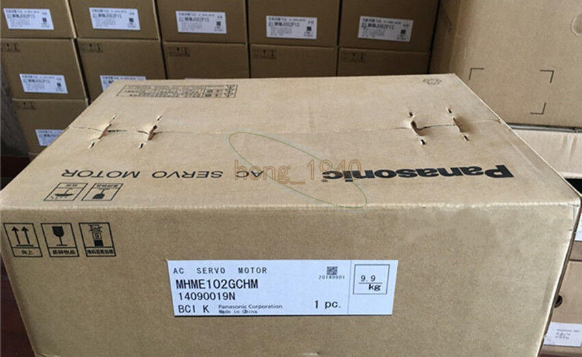 1pcs New in box Panasonic Servo motor  MHME102GCHM