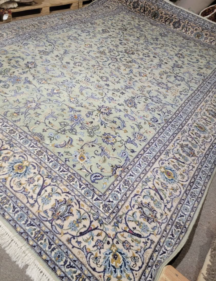 Vintage Fine Signed Nainn Hand-Knotted Wool & Silk Rug – 10’ x 14’ Floral Design