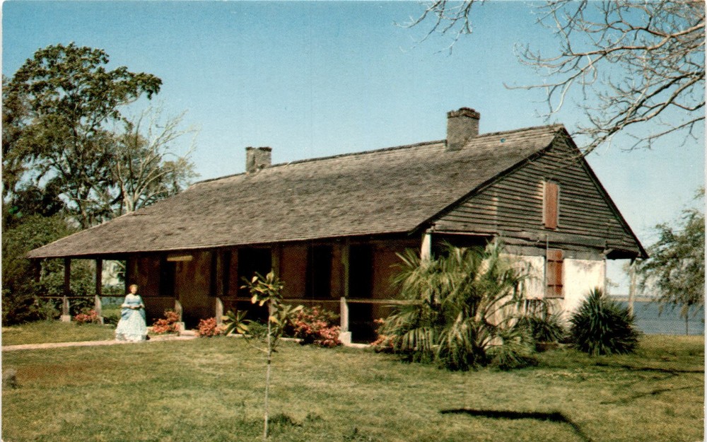 OLD SPANISH FORT AND MUSEUM, PASCAGOULA, MISSISSIPPI Postcard