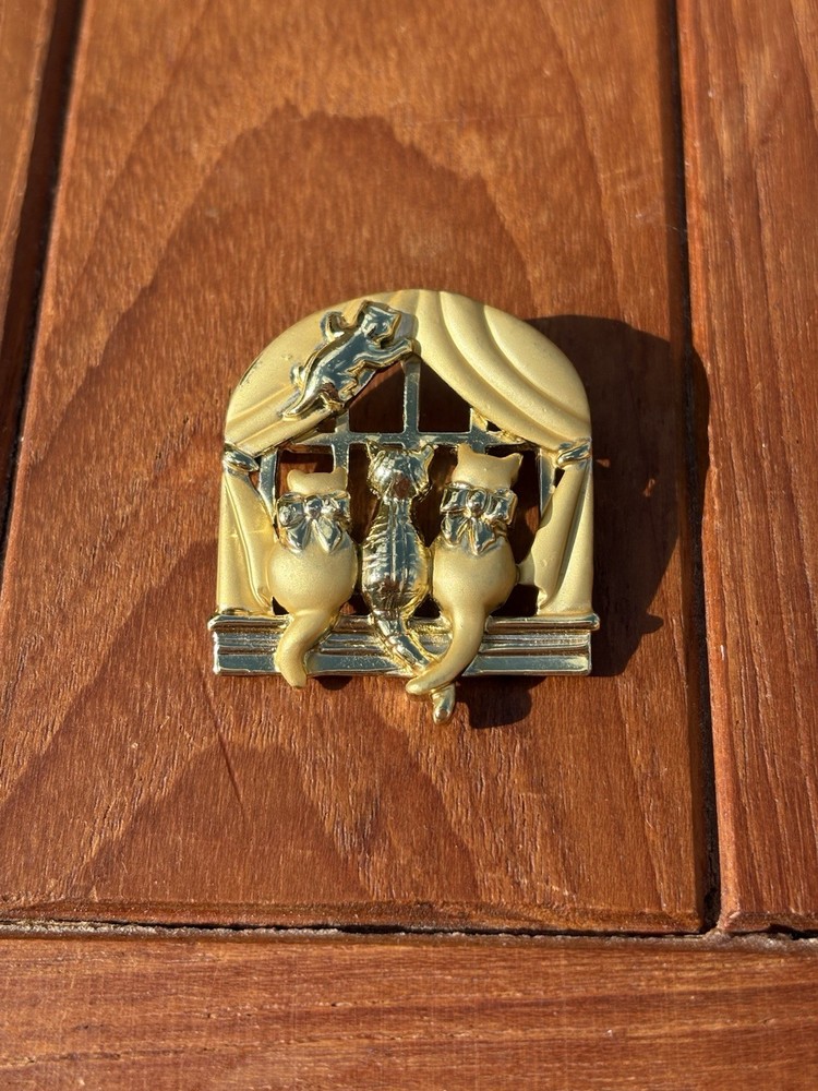 Vintage AJC Cats in the Window Brooch Pin Gold Tone Signed
