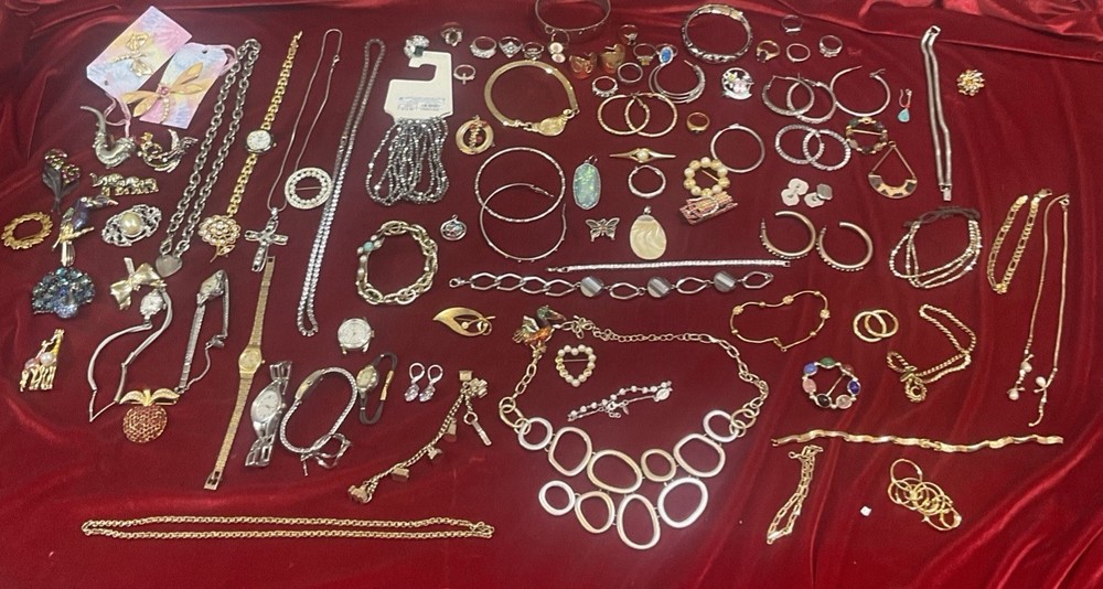 Vintage Costume Jewelry Brooch Ring Necklace Bravely Pin Lot Estate NO RESERVE 1