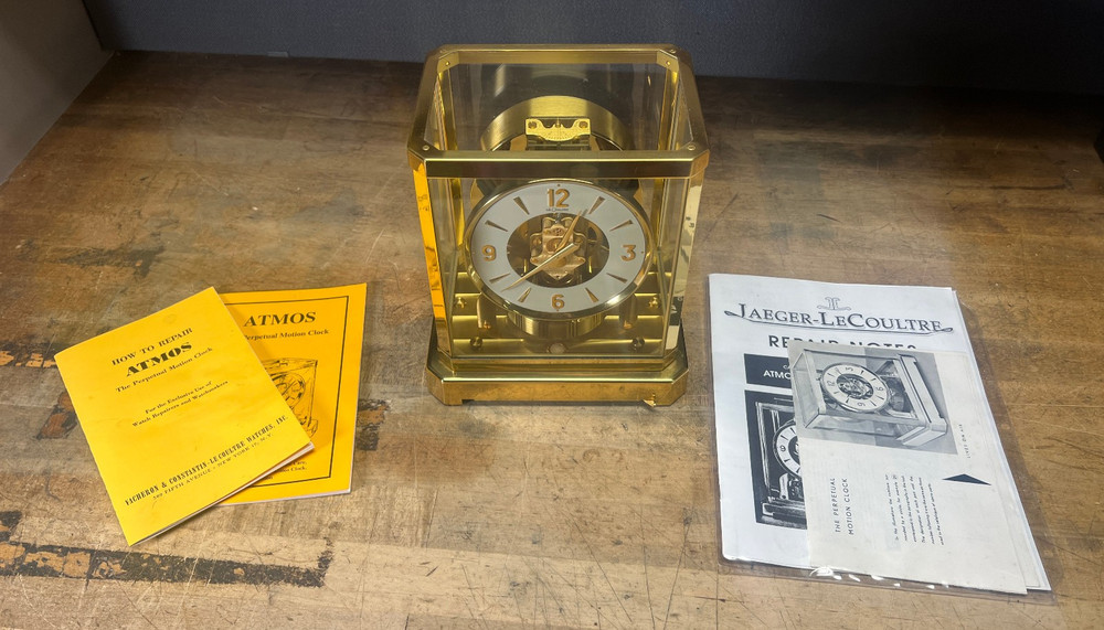 Jaeger Lecoultre Atmos Perpetual motion clock 15 jewels Runs great