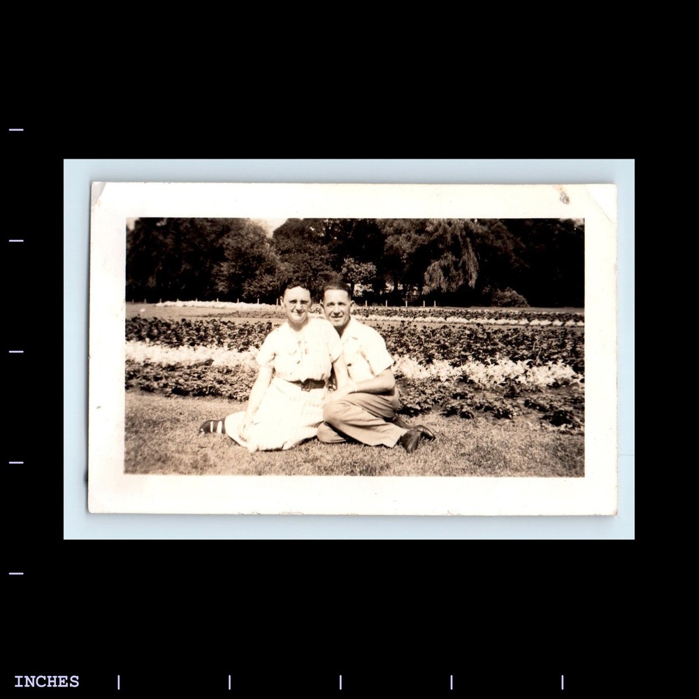 Old Vintage Photo MAN WOMAN SITTING IN GARDEN