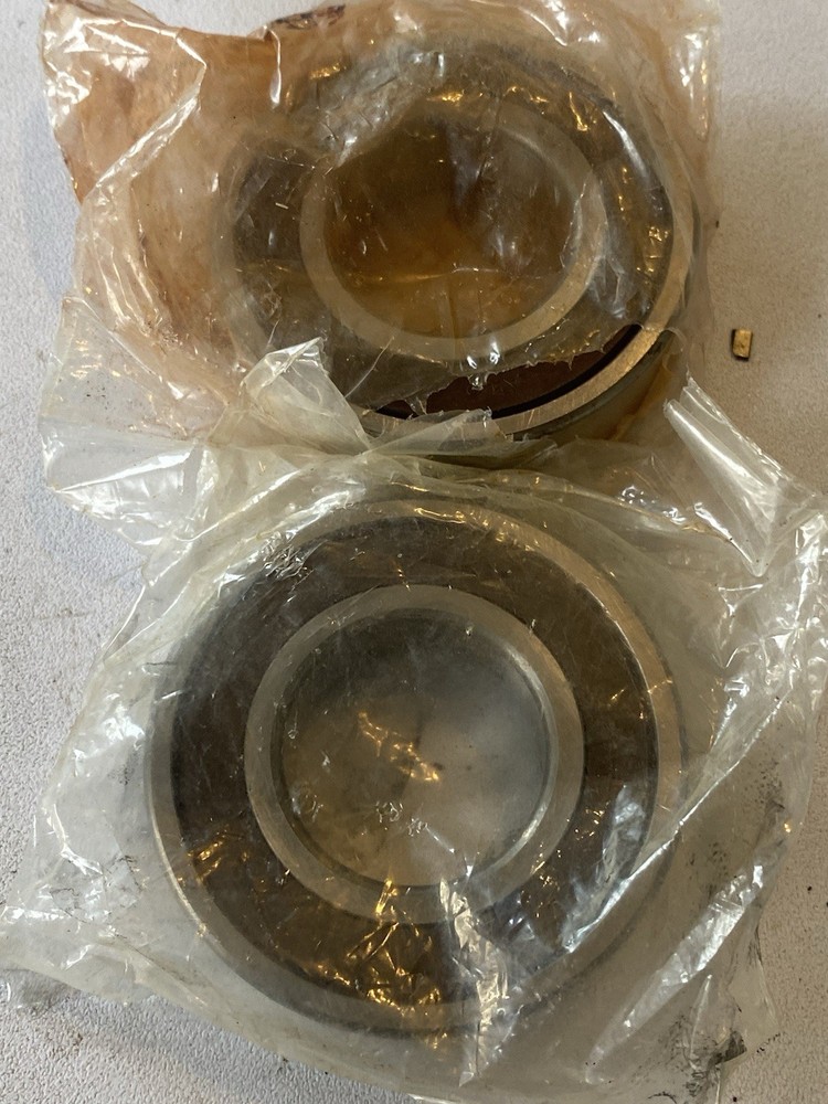 Lot Of 2 NSK 6206DU Deep Groove Ball Bearing FNIP