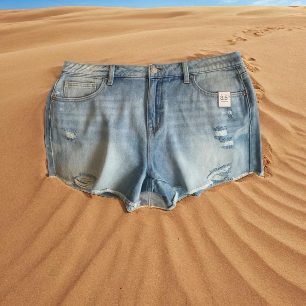 Women's Time and Tru Distressed High-Rise Relaxed Fit Shorts Size 14