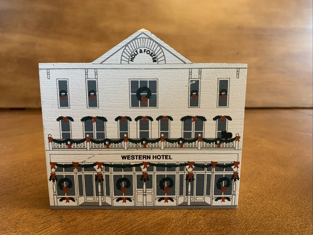 1991 Cat's Meow Village: Rocky Mountain Christmas: Western Hotel