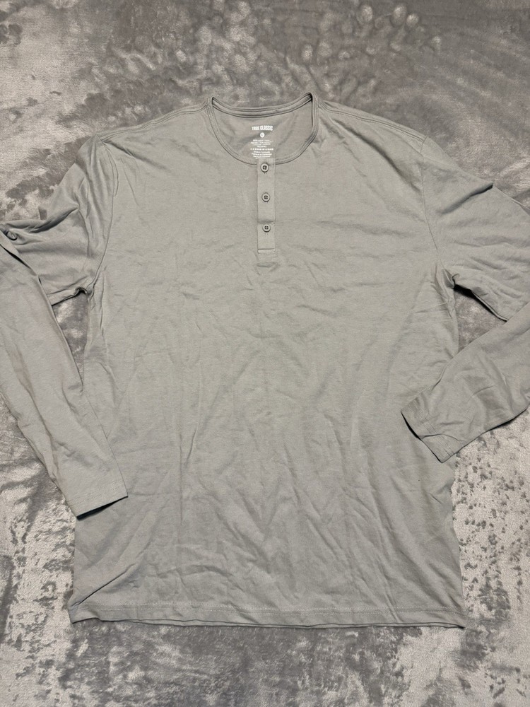 True Classic T-Shirt Henley Tee Mens L Light Gray Long Sleeve Casual Comfort
