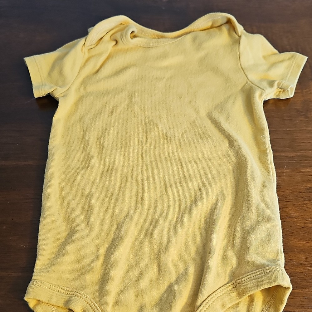 Carter's Yellow Bodysuit Short Sleeve Snap Closure 24M Cotton