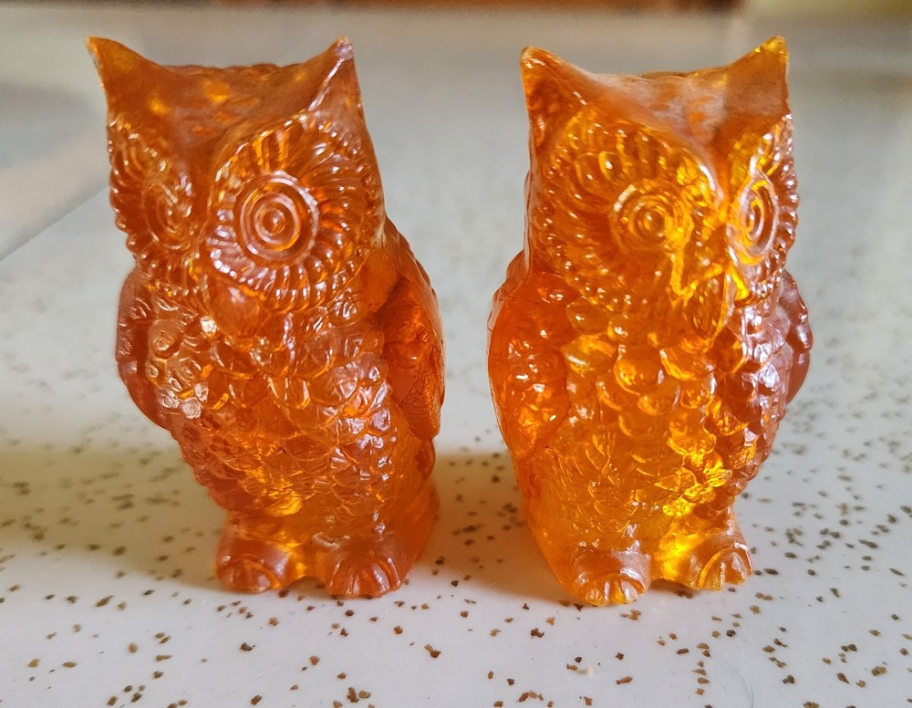 Vintage Retro Owl Salt & Pepper Shakers Plastic Amber Orange Rare