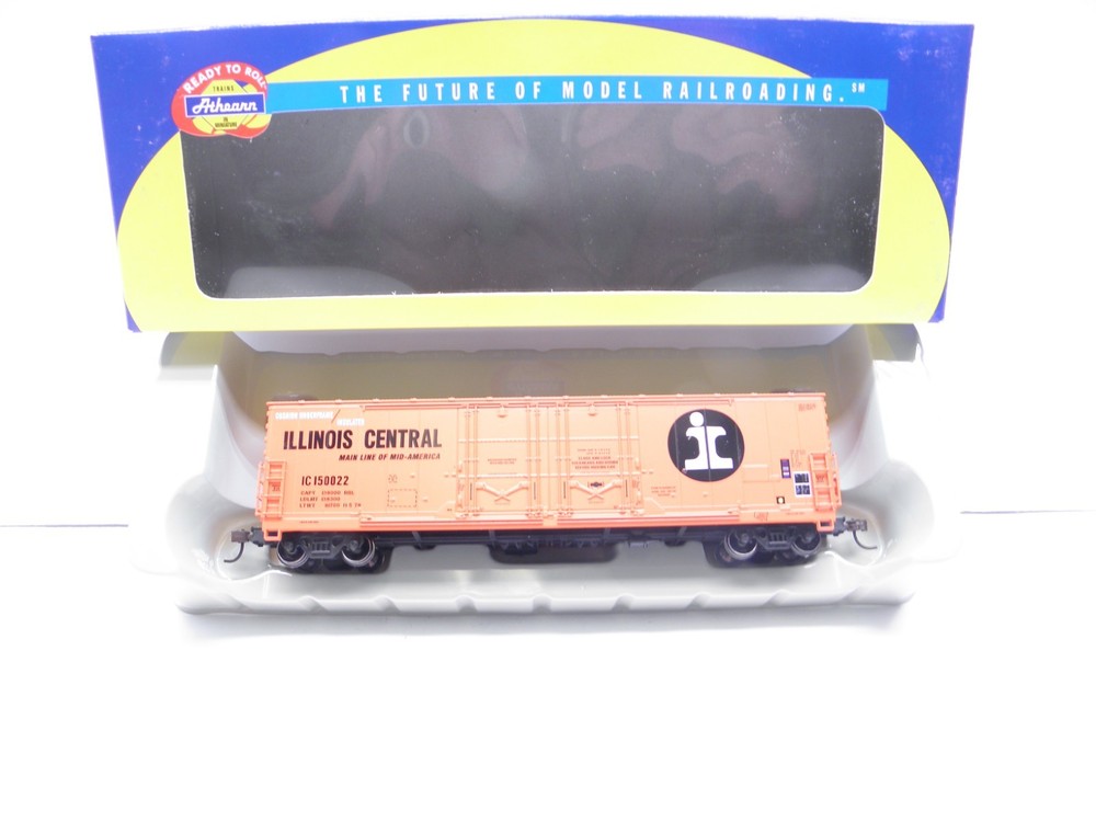 Athearn Ready To Roll  50' D/Plug Door Boxcar Illinois Central #150022 Ho Scale