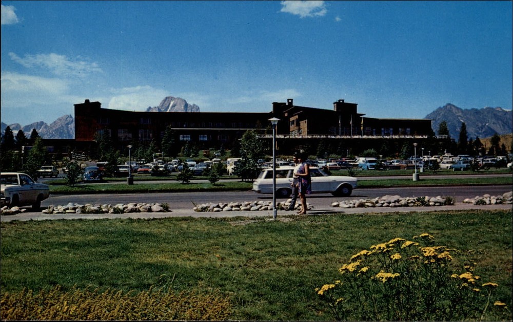 Jackson Lake Lodge Grand Teton National Park Wyoming ~ 1970s postcard