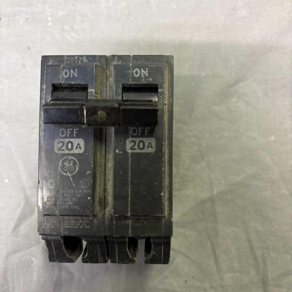 GE 20A Circuit Breaker Type THQL 2 Pole E-11592 General Electric RT-690