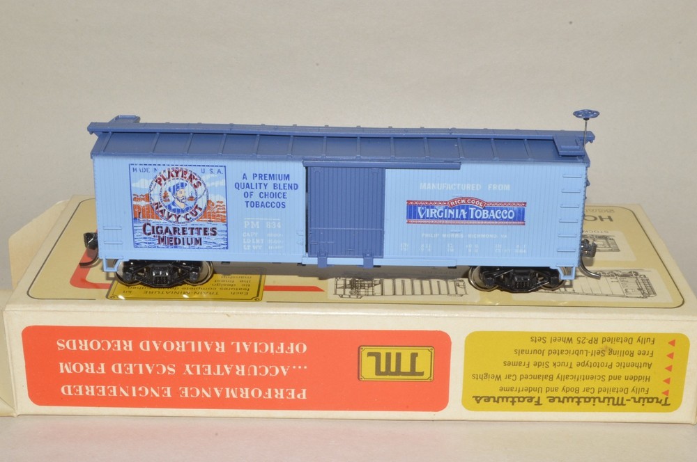 HO scale Train Miniature Players Virginia Cigarettes 40' billboard box car KD's