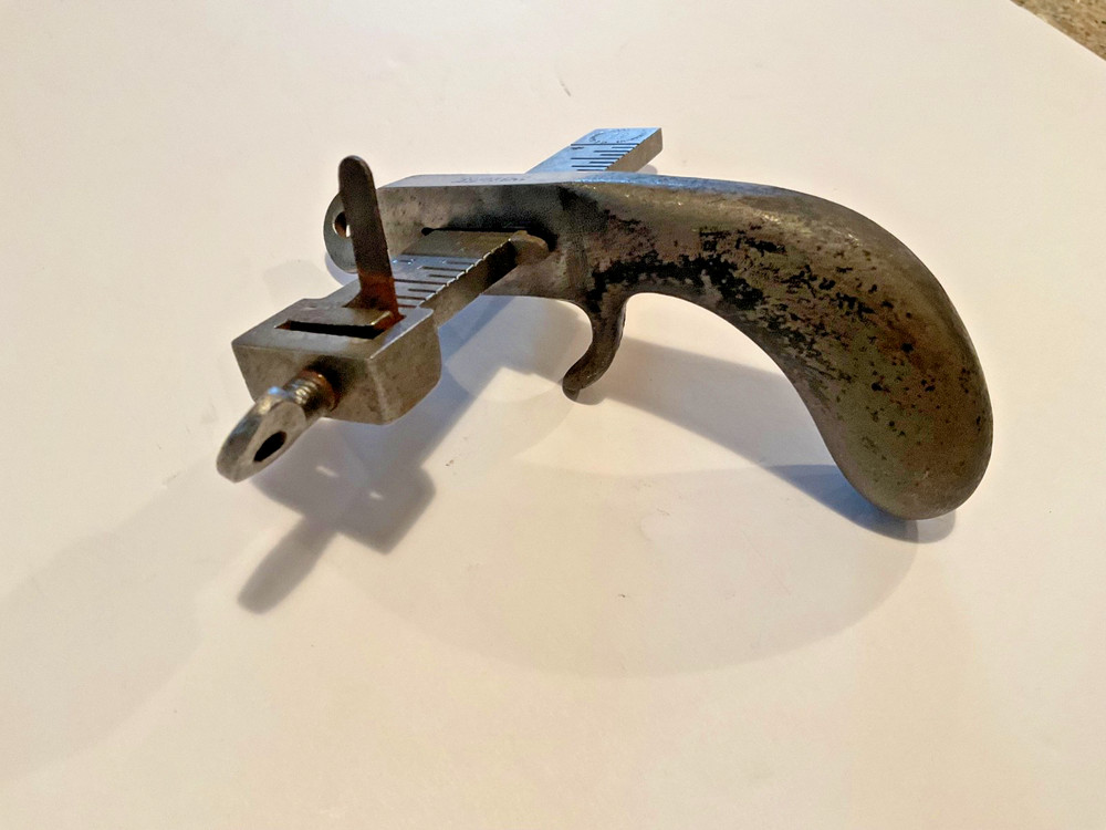 Marked:Pat.1876,1877 Antique C S OSBORNE  Leather Cutting Gauge Tool Cast Iron