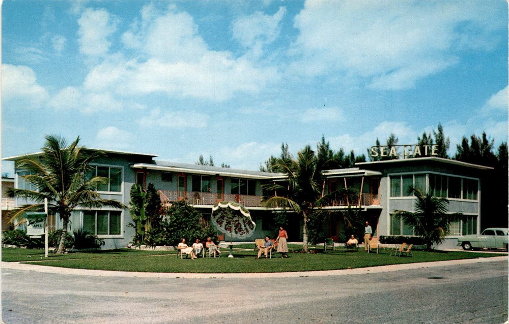 SEA CATE SEA GATE APARTMENTS, Fort Lauderdale, Florida, BIRCH OCE Postcard