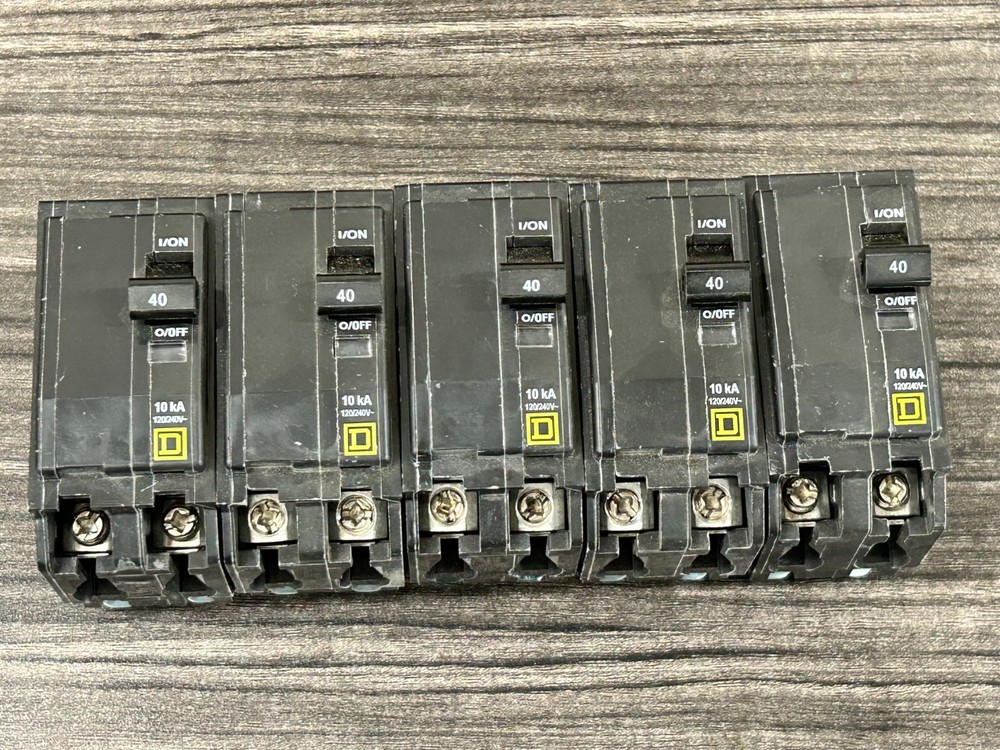 NEW Square D DP-4075 Double Pole DP 40 AMP Circuit Breaker Type QO