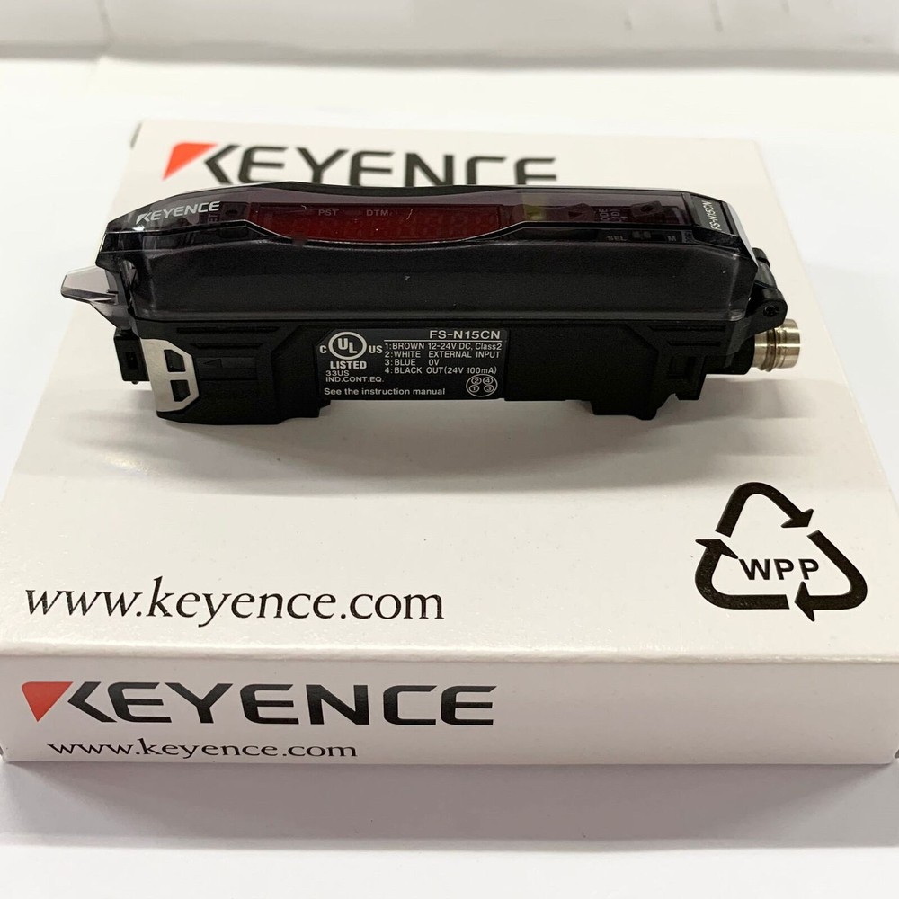 KEYENCE FS-N15CN Amplifier Fiberoptic Sensor New